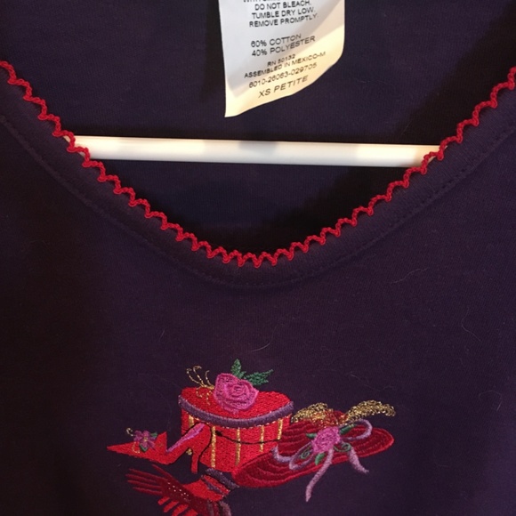 Red Hat Society Cotton blend top & accessories - Picture 4 of 16